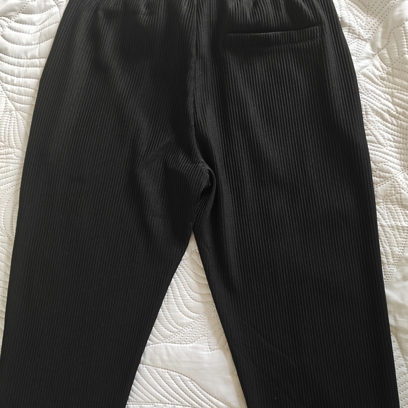 Black Ribbed Pants - Picture 2 of 3